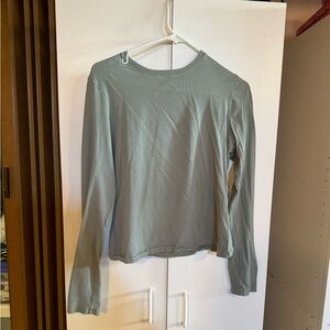 Skims long sleeve t-shirt. Size XL.